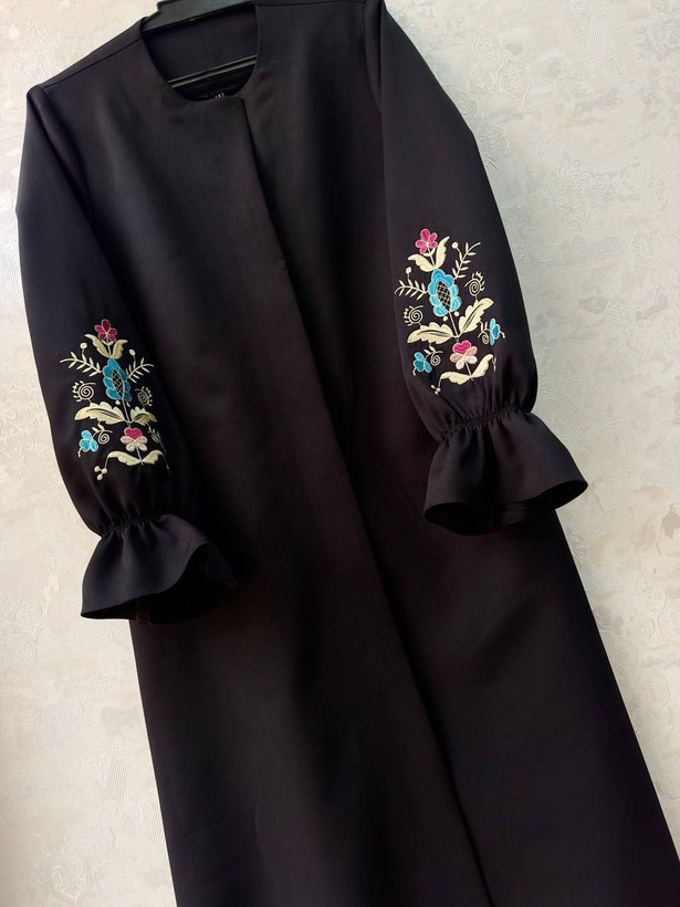 مانتو مشکی مازراتی گلدوزی مدل گلبهار