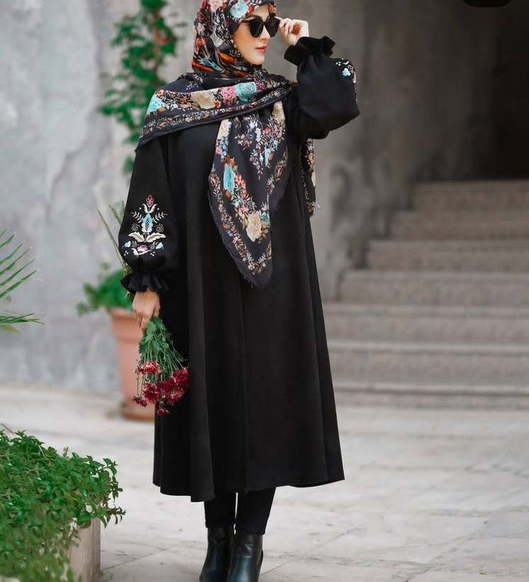 مانتو مشکی مازراتی گلدوزی مدل گلبهار